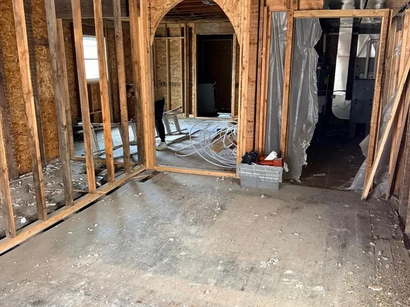 702 2nd St, Redfield, IA 50233