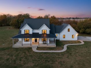 16658 N 200 East Rd, Danvers, IL 61732