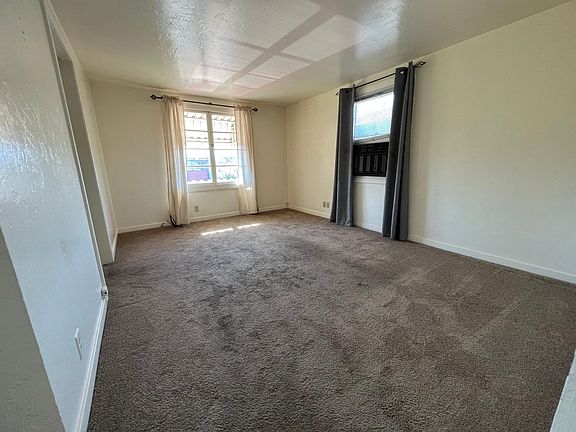 4th image of 316 W 10th St