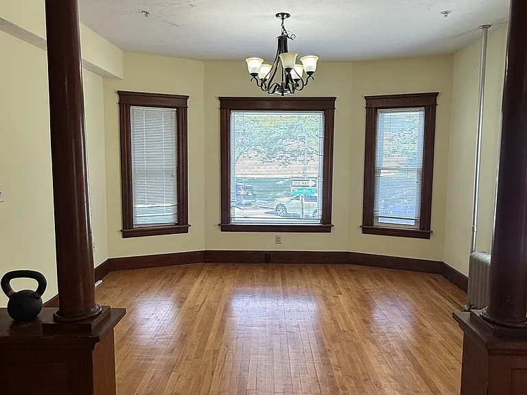 32 Woodbine St #1 — Photo 6
