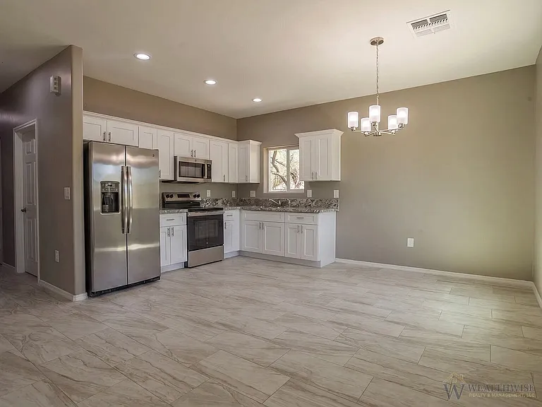 1349 W Hualpai Rd #1 — Photo 8