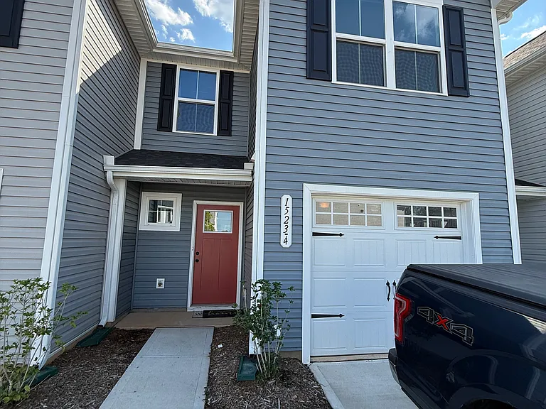 1523 39th Avenue Loop NE #4 — Photo 2
