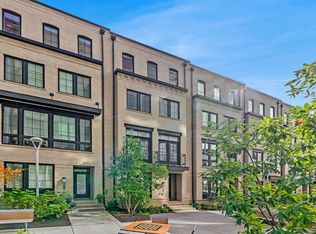 1884 Easterly Rd, Reston, VA 20190