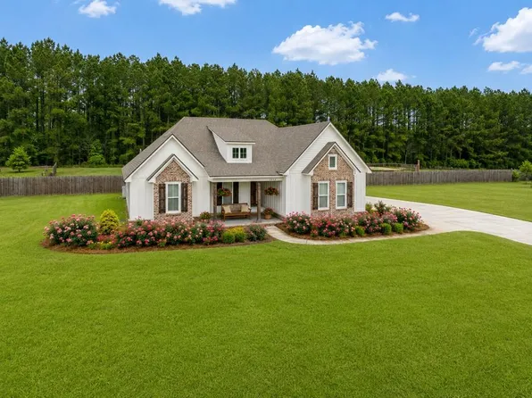 3036 Mary Powell Way, Hahira, GA 31632