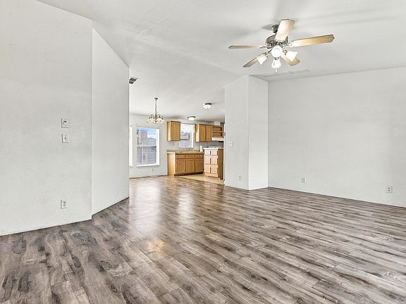 5th image of 203 S Edison St