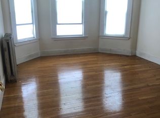 132.5 Oxford St #6, Cambridge, MA 02140