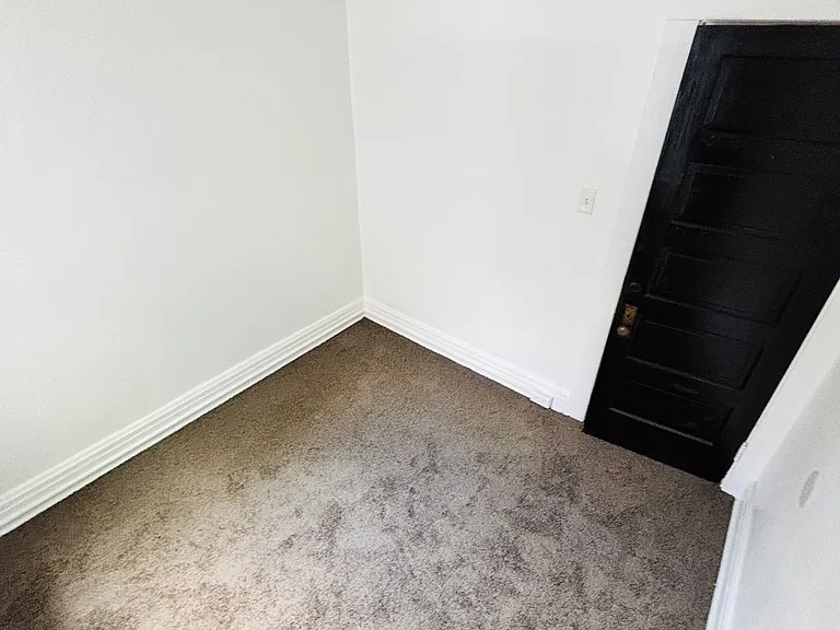 551 Park Pl — Photo 17