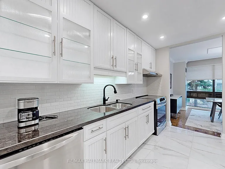 619 Avenue Rd #201 — Photo 23