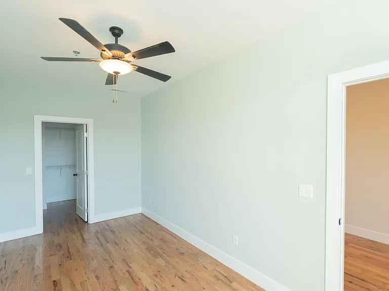 1039 Montague Pl — Photo 39
