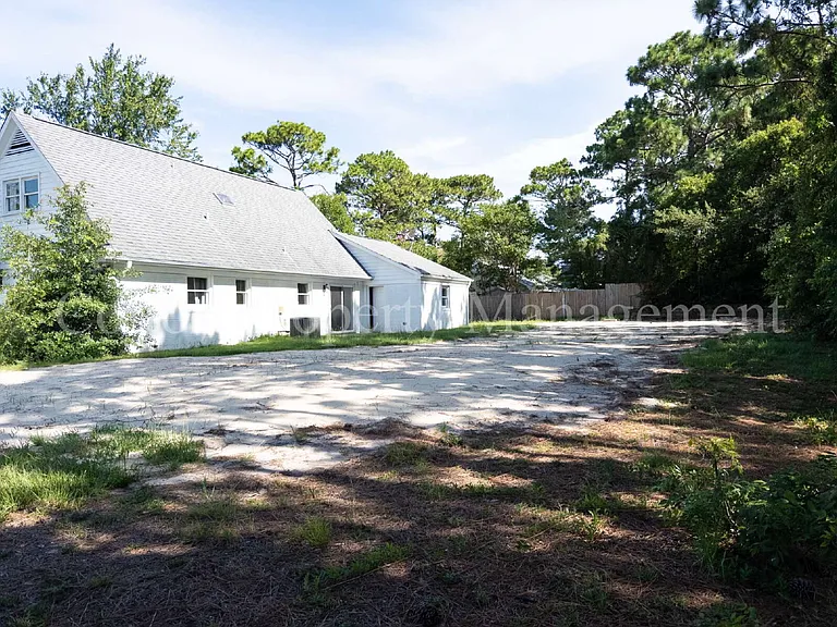 824 Haymarket Ln — Photo 41