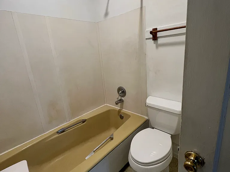 141 Avenue E — Photo 16