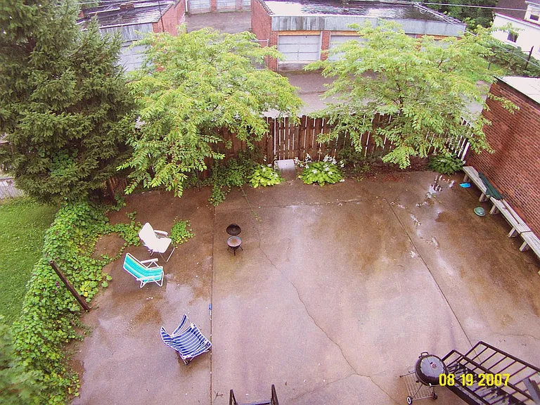 Back courtyard common space