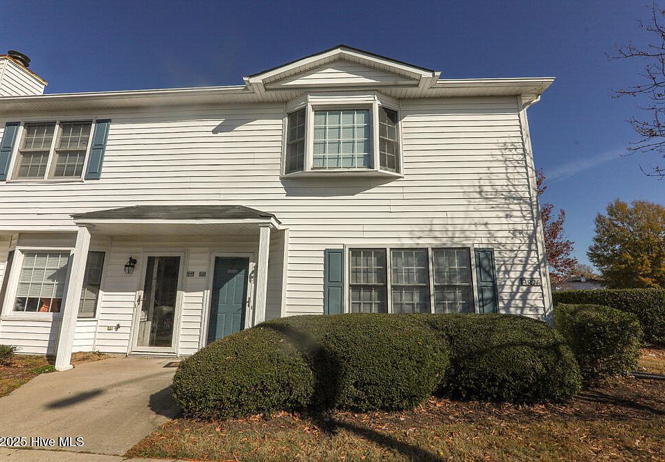 1st image of 3826 Sterling Pointe Dr Unit N-10
