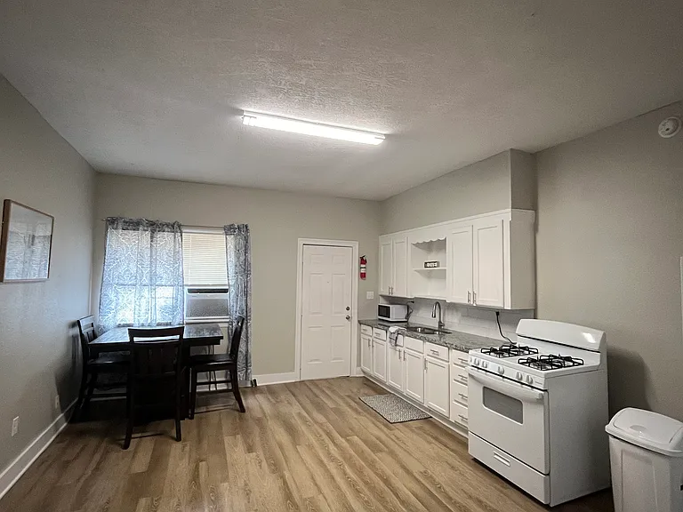 3000 Hodges St #B — Photo 3
