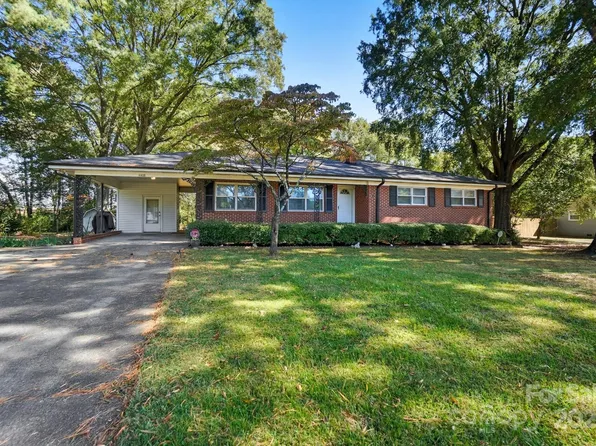 4408 Stardust Dr, Charlotte, NC 28269