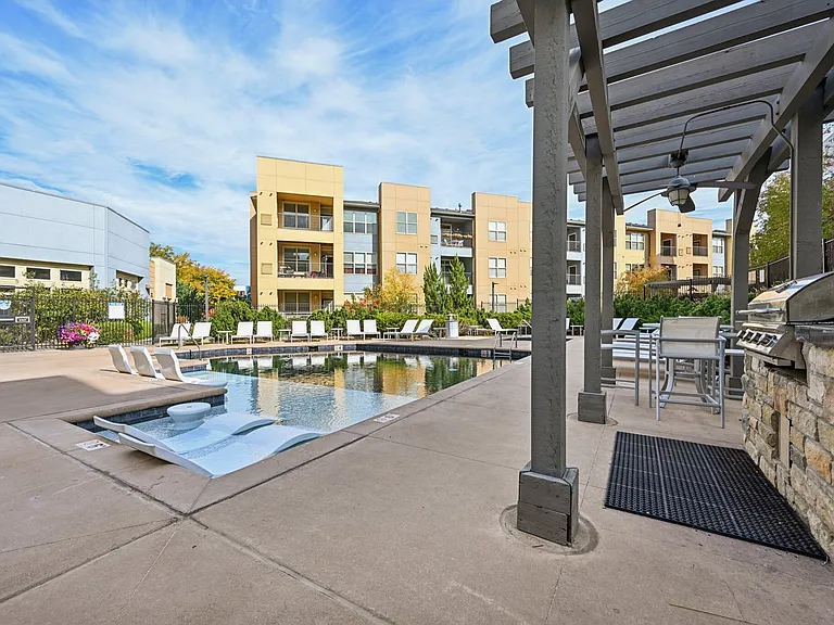 120-web-or-mls-S Kenton St-2410-935