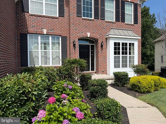 3rd image of 1443 Olmsted Dr