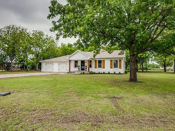 3rd image of 202 Lakeway Dr