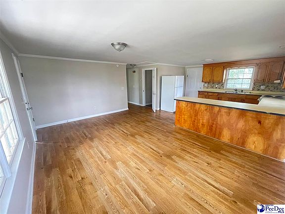 4th image of 300 Lawrence St