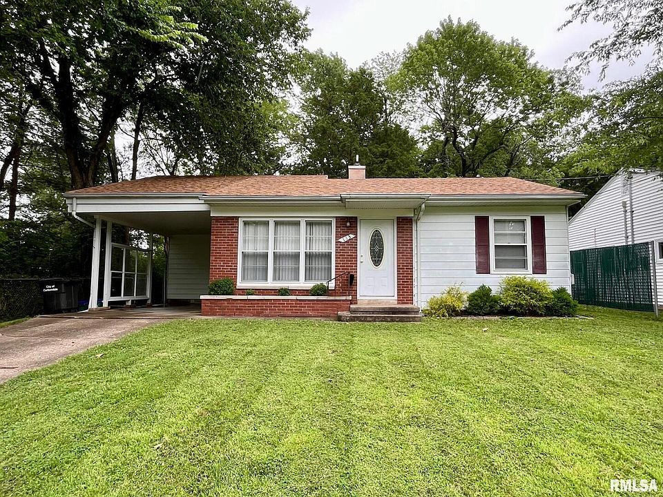 1st image of 113 S Brook Ln