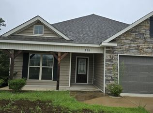 108 Wenlock Cir, Bonaire, GA 31005