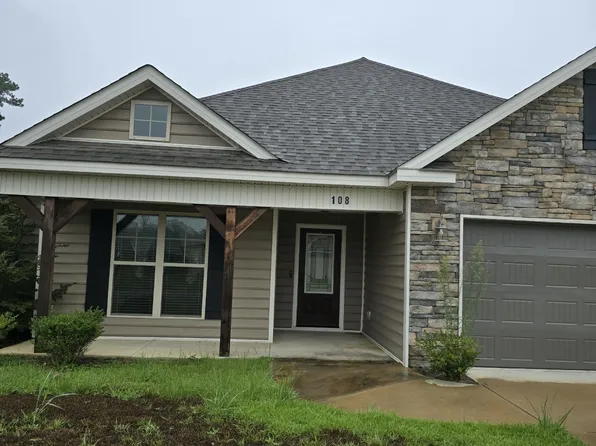 108 Wenlock Cir, Bonaire, GA 31005
