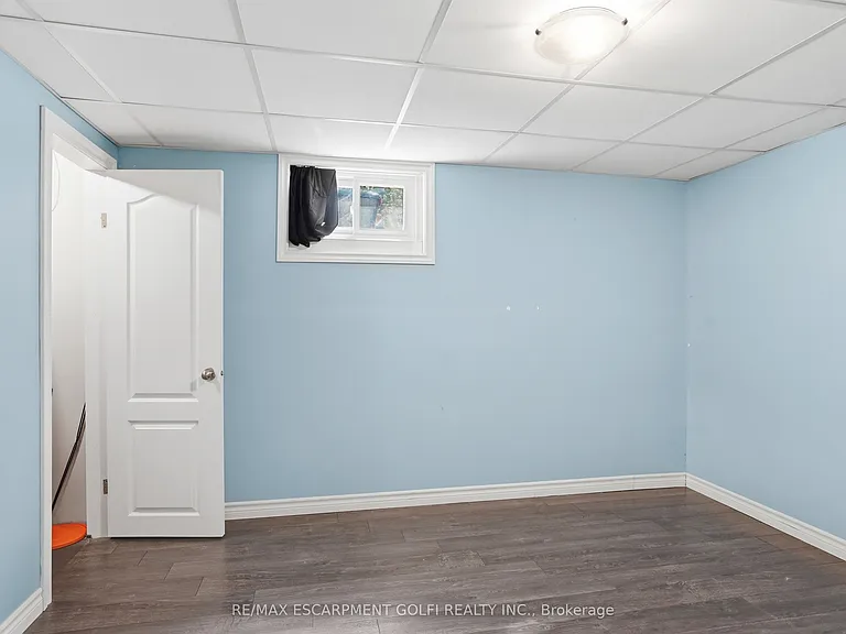 1318 Fisher Ave — Photo 13