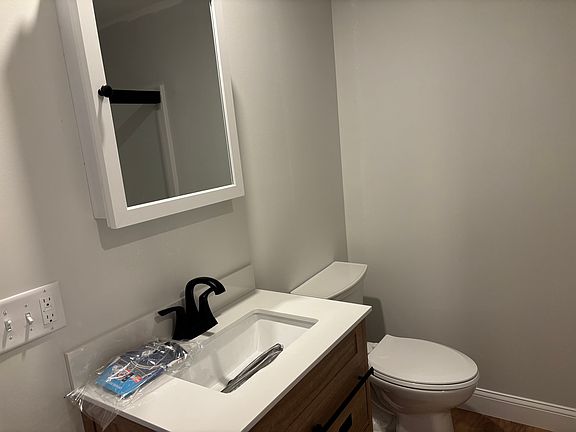 5th image of 15 Azalea Dr #26
