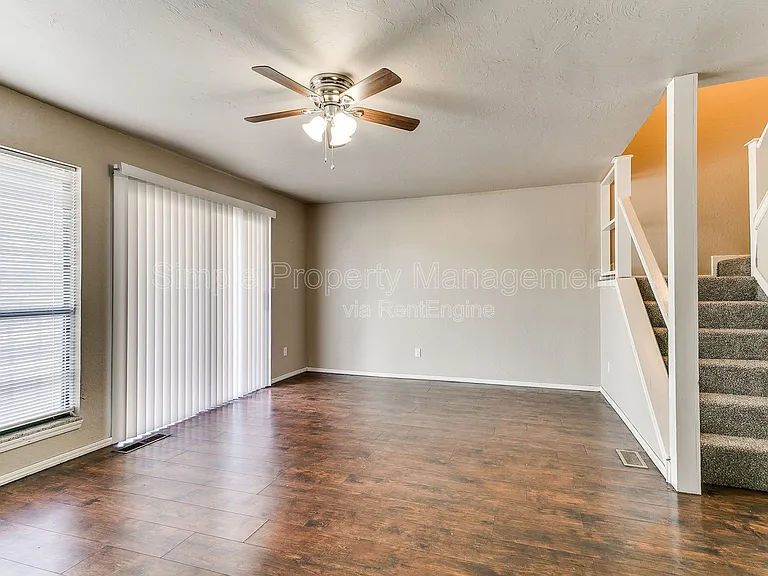10607 N Macarthur Blvd — Photo 6