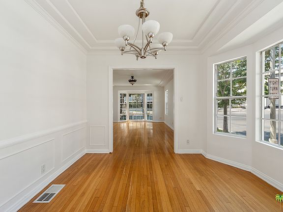 4th image of 9427 W Olympic Blvd