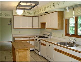 3rd image of 4606 Windbrook Dr