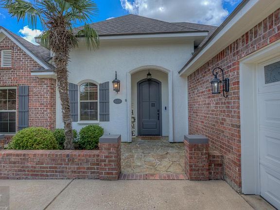 3rd image of 609 Toulouse Ct