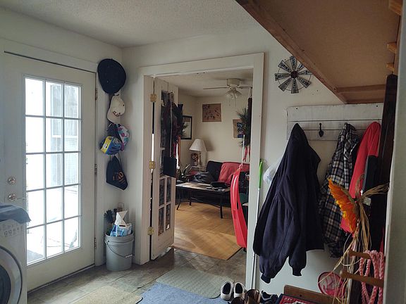 2nd image of 901 S Ravenal Ave