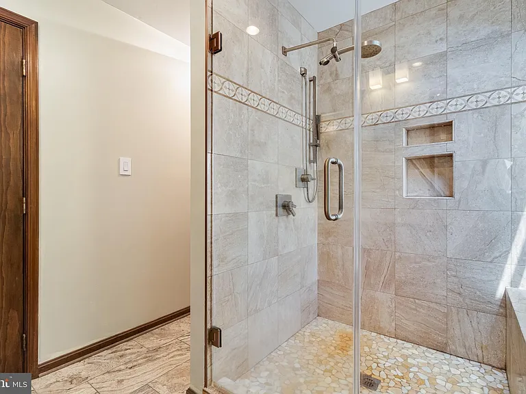 8150 Plowden Dr — Photo 50