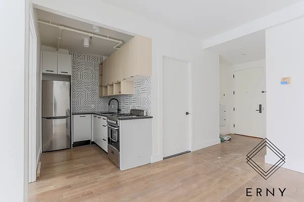 Rented by ERN Flats | media 41