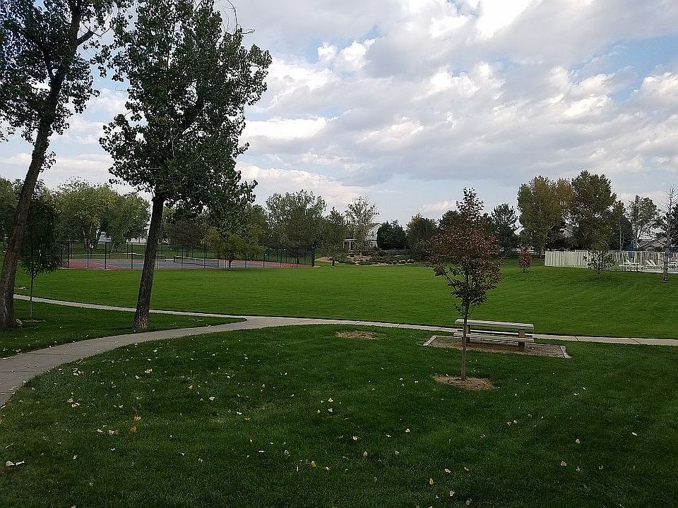 2nd image of 940 Home Farm Cir