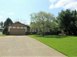 13018 Williamsburg Ave NW, Uniontown, OH 44685
