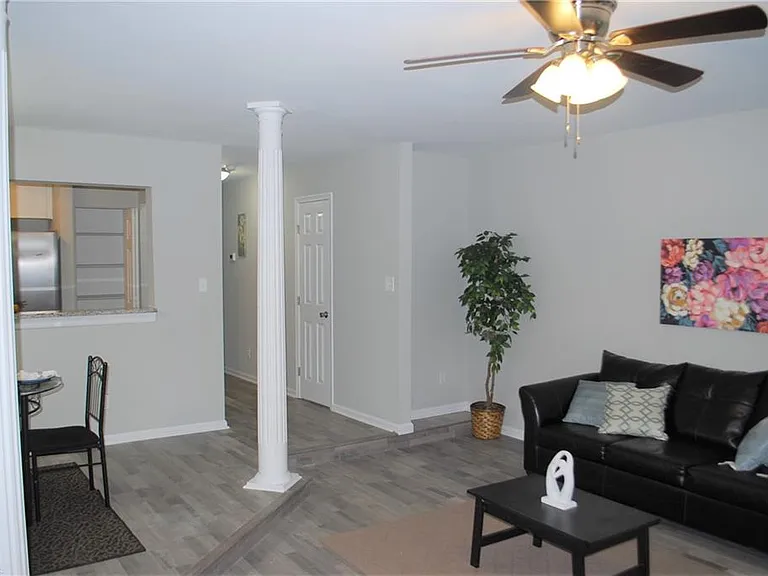 948 Allendale Dr — Photo 8