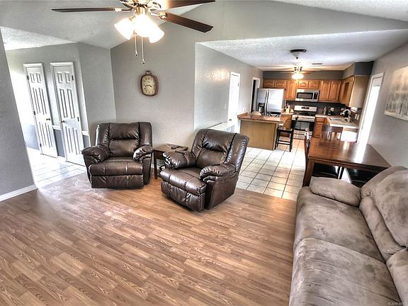 3rd image of 9477 Birchwood Dr
