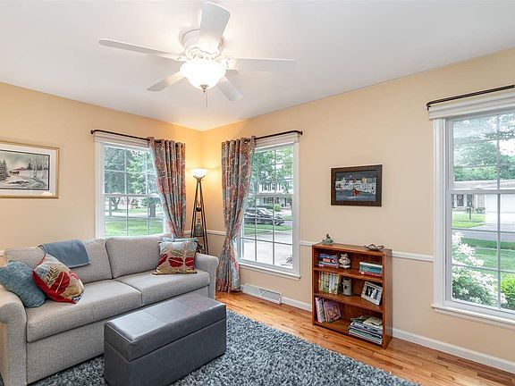 5th image of 2210 Wilmington Dr