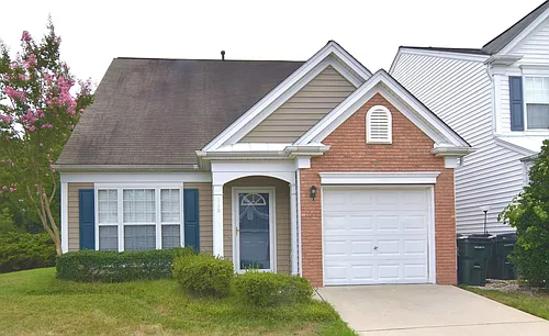 118 Brentfield Loop Photo 1