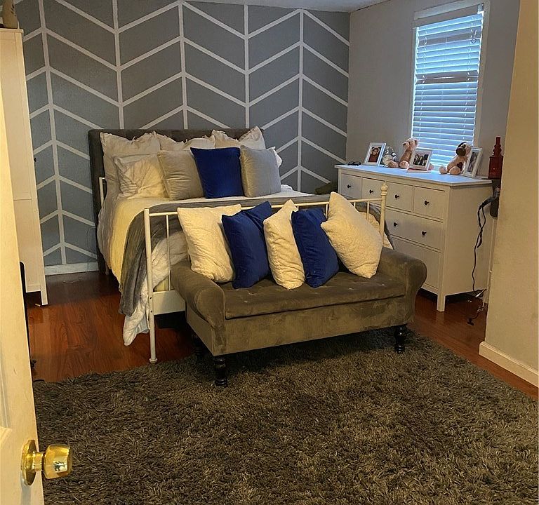 1st image of 927 Watson Ave #2