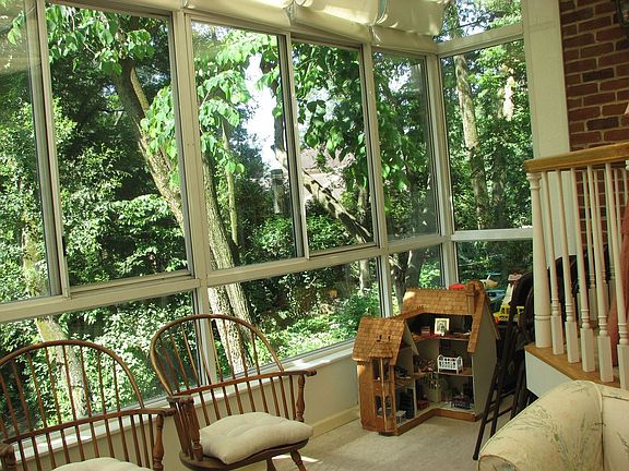 Enjoyable all season sunroom
