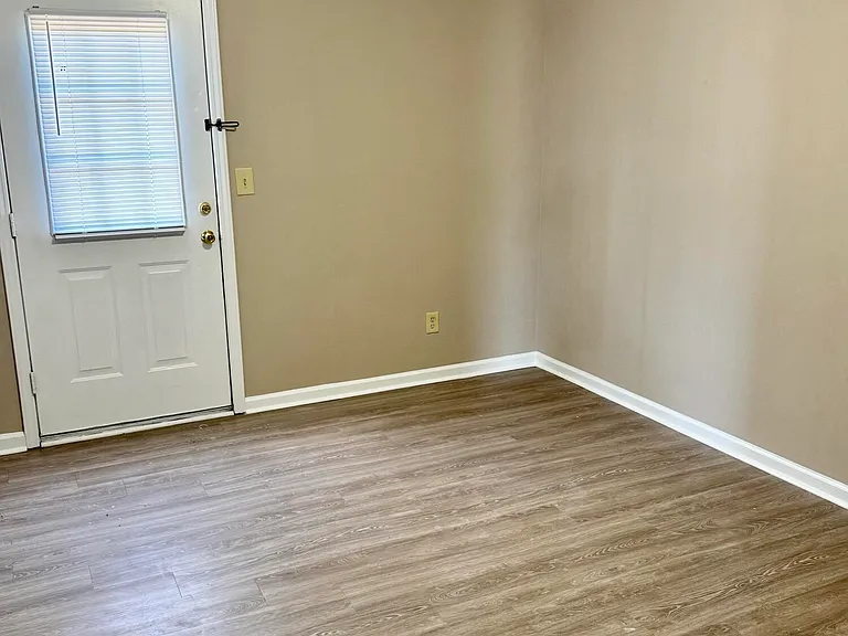 3311 Landmark St #6 — Photo 5