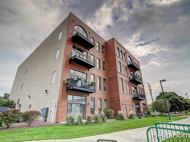 801 Monroe Ave NW #205 — Photo 51