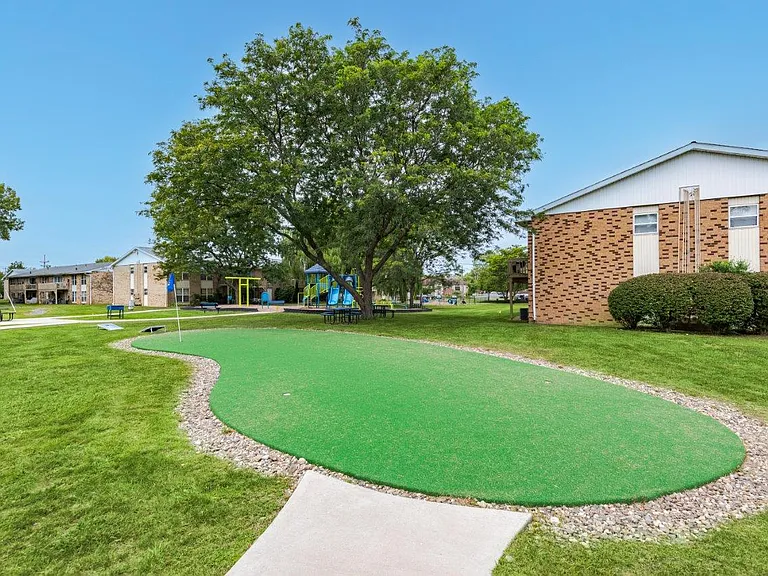 Hillcrest Village Apartment Homes — Photo 20