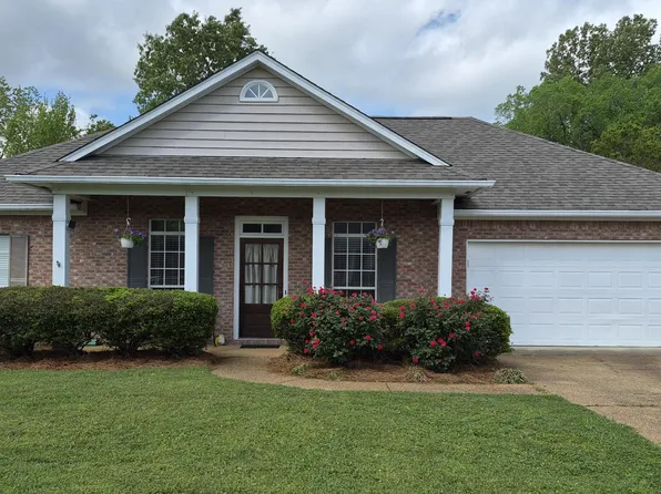 188 Oak Grove Dr, Brandon, MS 39047
