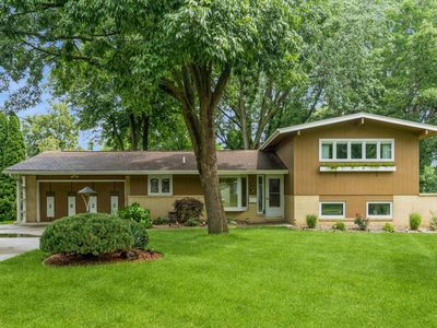 1625 19th St, West Des Moines, IA, 50265