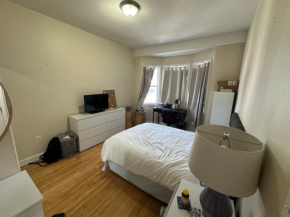 1st image of 47 Orleans St #3