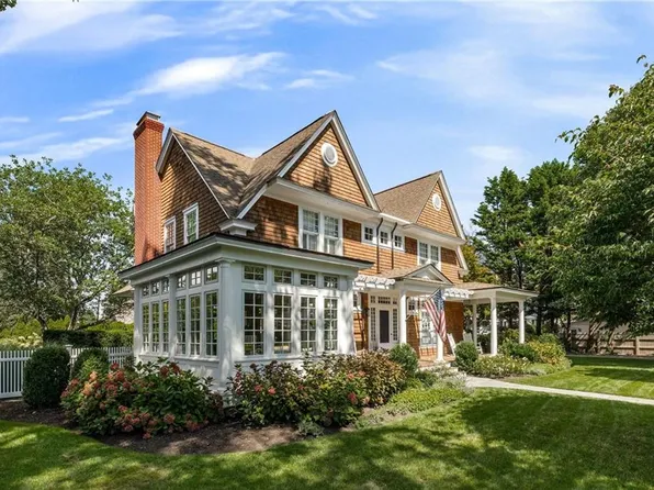 100 Longfellow Rd, Jamestown, RI 02835